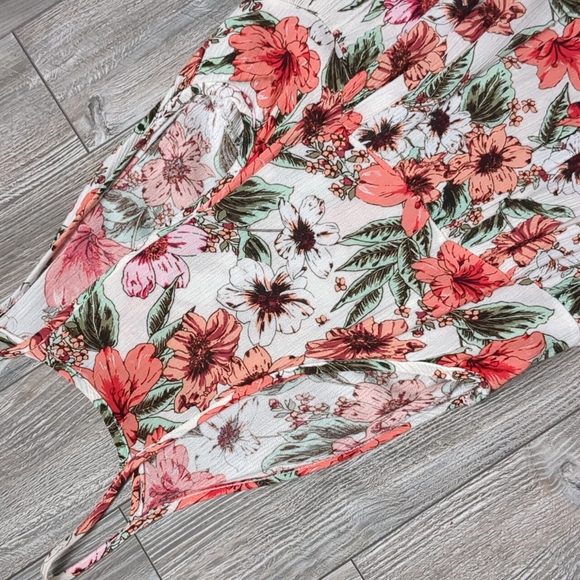 Final Touch Floral High Low Flowy Tank Small - Picture 4 of 4